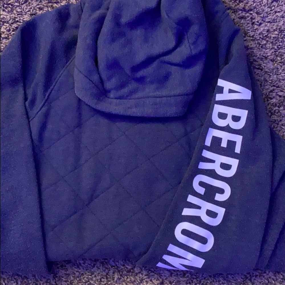 Abercrombie hoodies and sweater 9/10 - Picture 6 of 6